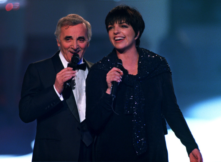 שארל אזנבור ולייזה מנלי. רויטרס 