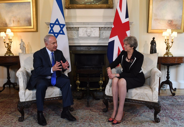 נתניהו עם מיי. כישלון חרוץ. צילום: רויטרס