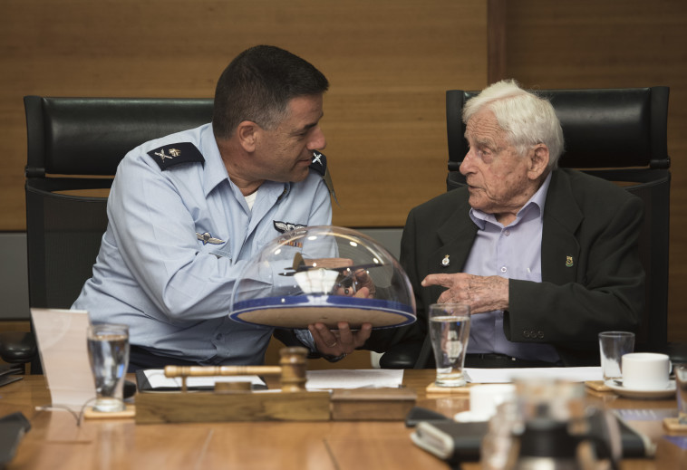 מפקד חיל האוויר עמיקם נורקין. צילום: דו"צ מפקד חיל האוויר עמיקם נורקין. צילום: דו"צ