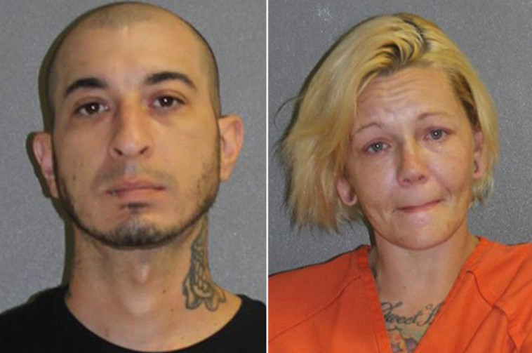 לינדסי פלטון ודאג טיקסיירה. צילום מסך 