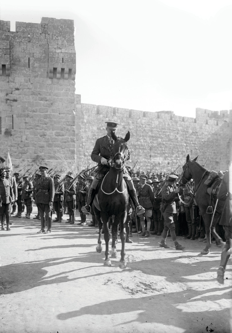 אלנבי בשער יפו. צילום: אוסף מטסון, ספריית הקונגרס, וושינגטון