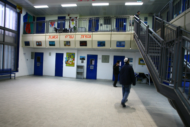 צעירים בכלא &quot;אופק&quot;. צילום: ראובן קסטרו