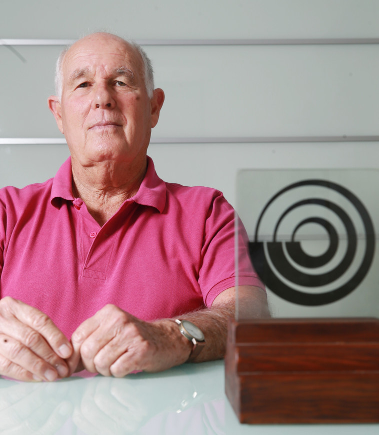 מיכה לימור. מירי צחי 