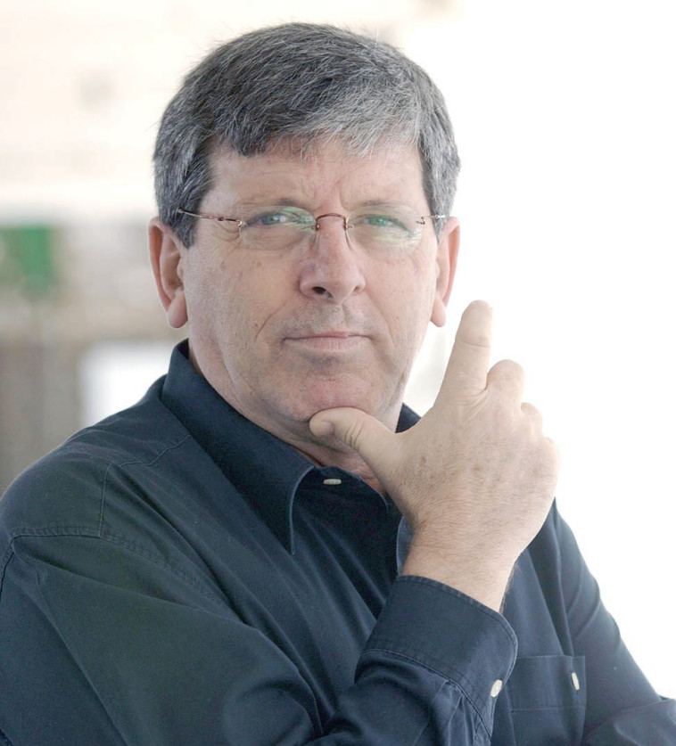 דן סממה. ראובן קסטרו 