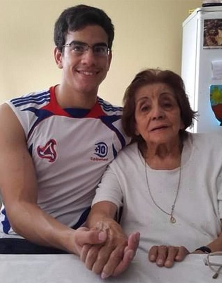 מאוריציו ויולנדה. צילום מסך