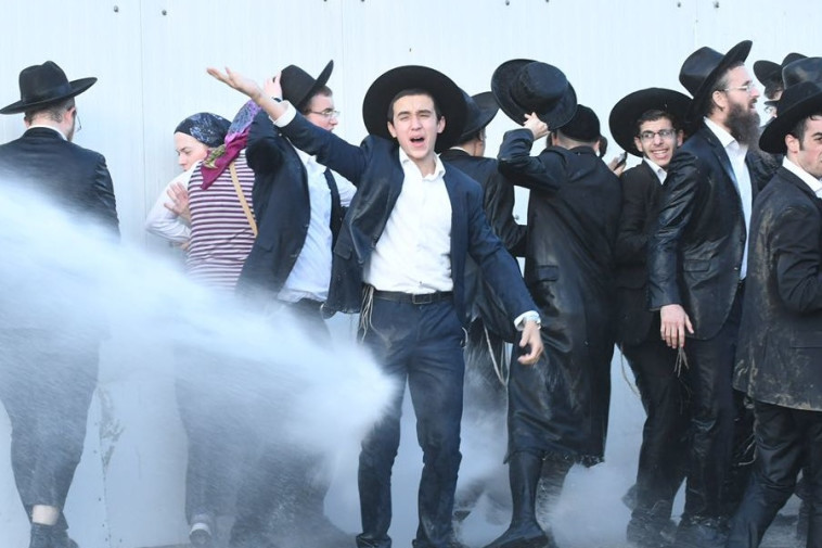 הפגנת החרדים בבני ברק. צילום: אבשלום ששוני