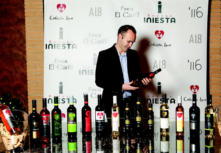 אינייסטה. צילום:  יח&quot;צ 