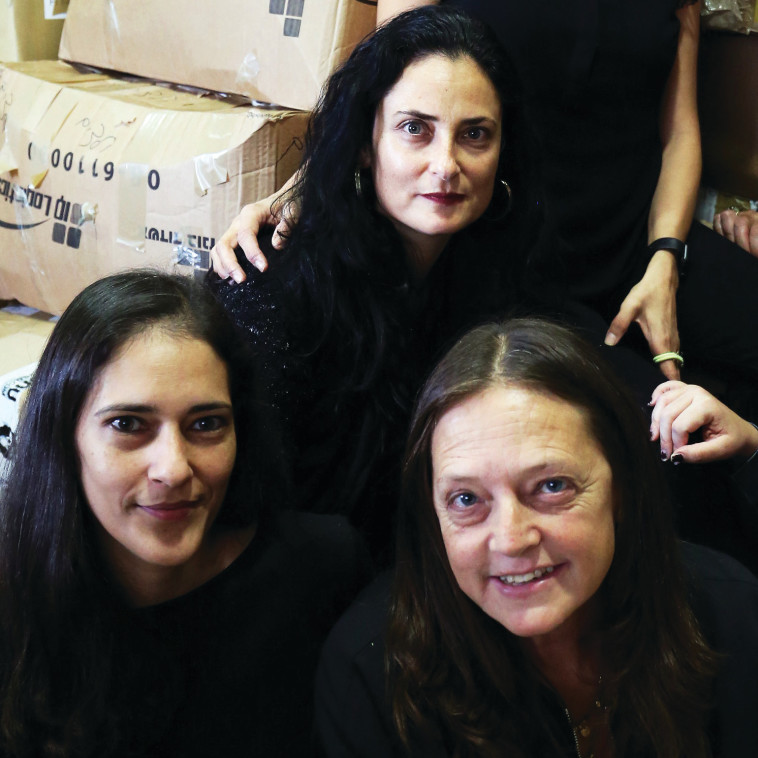 "שוברים קשר שתיקה". צילום: אריאל בשור