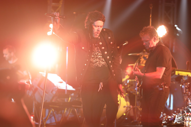 טייק דאת - take that. צלם : אורית פניני 