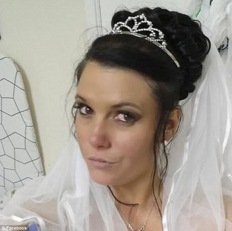 דונה לפני התרדמת. צילום מסך