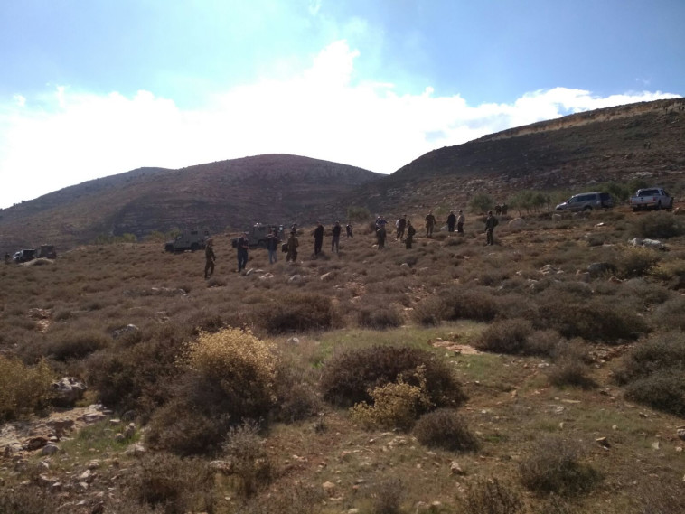 כוח צה&quot;ל בזירת האירוע בו הותקפה קבוצת מטיילים