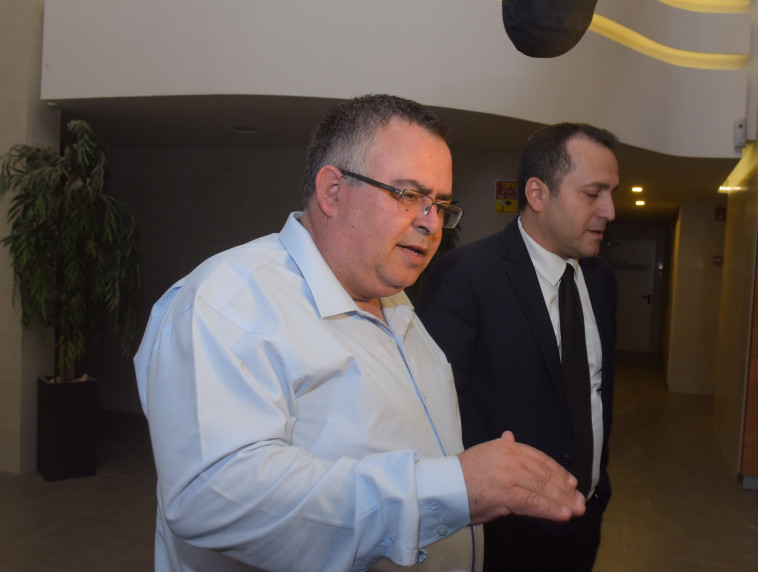 &quot;יהיה כתב אישום&quot;. ביטן לאחר החקירה. צילום: אבשלום ששוני