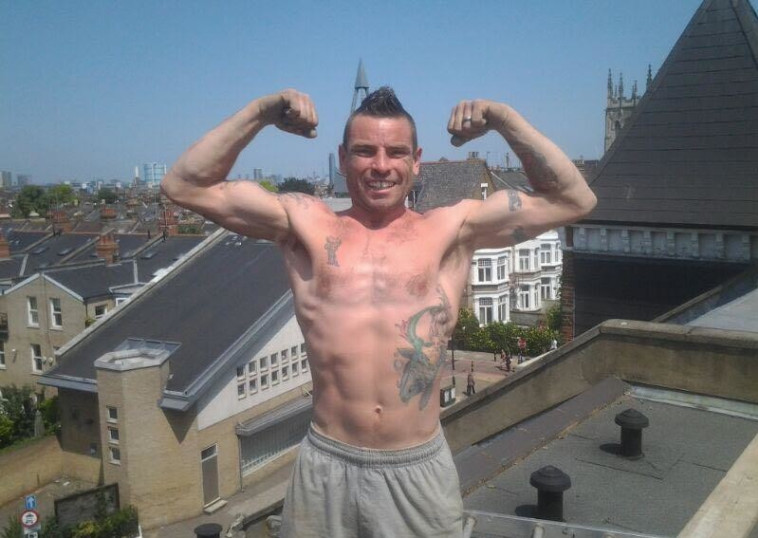 התוודה שהוא יצא עם מספר רב של זונות. טים סמית, צילום: פייסבוק