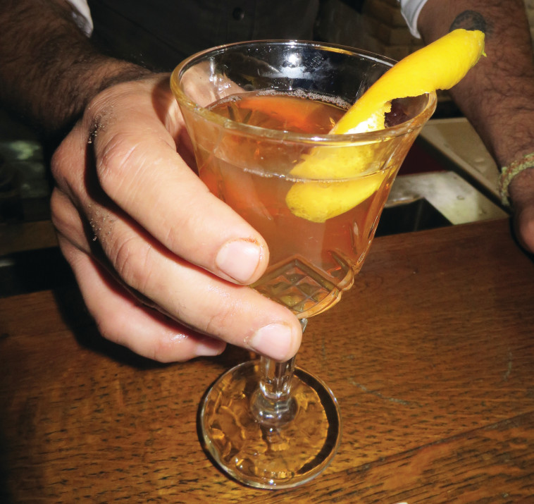 Holiday Sazerac. צילום: רואי פרסול