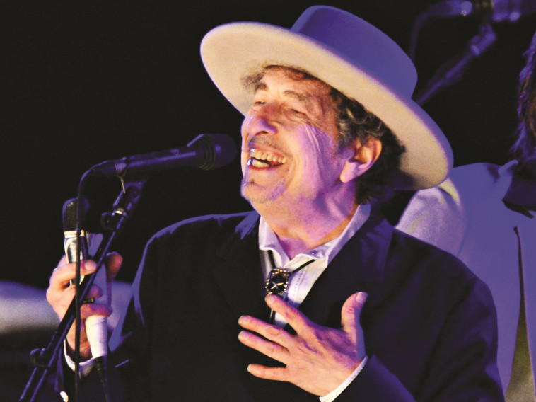 &quot;אין ספק שהאמונה בזכויות האדם היא ממנו&quot;. דילן. צילום: רויטרס