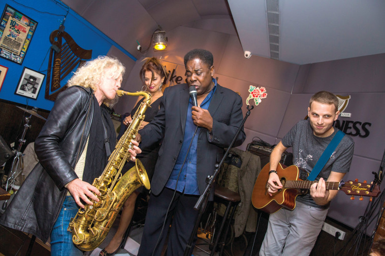 סילבסטר במייק'ס פלייס. צילום: גיל אמיר