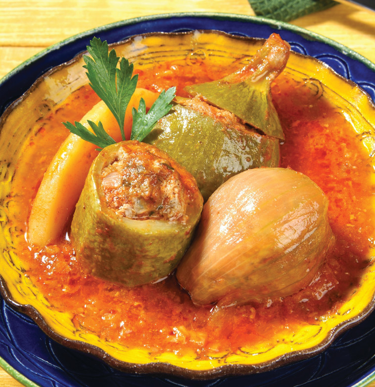 קישואים ובצלים ממולאים. צילום: פסקל פרץ-רובין קישואים ובצלים ממולאים. צילום: פסקל פרץ-רובין