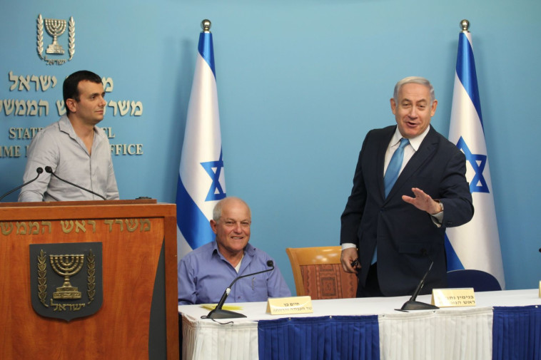  נתניהו, כץ ומנכ&quot;ל משרד האוצר, שי באב&quot;ד. צילום: הלל מאיר/TPS