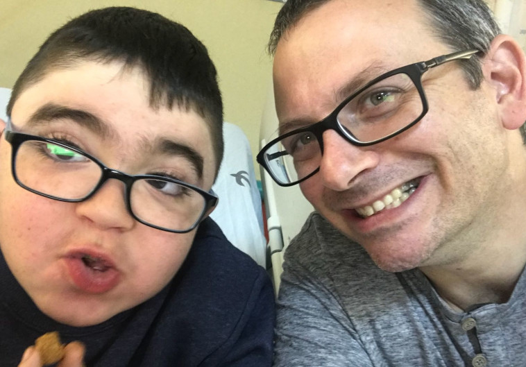 עדי ואביו שלומי. לא מוכנים לוותר. צילום: באדיבות המשפחה