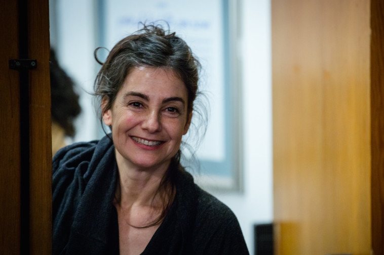 נעה ורטהיים. צלם : Rune Abro