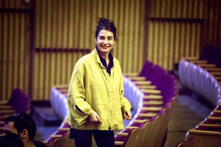 נעה ורטהיים. צלם : Rune Abro 