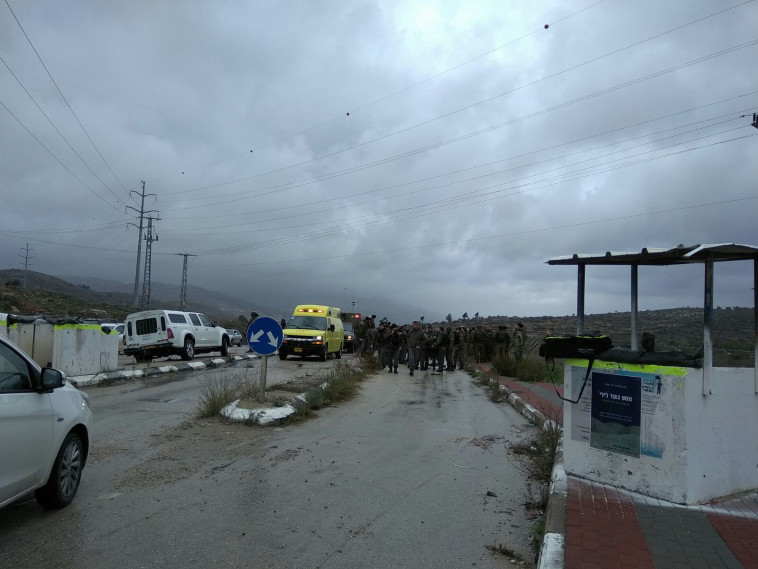 זירת האירוע בצומת תפוח. צילום: קרן פרלמן, TPS