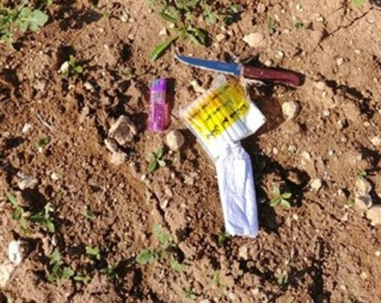 הסכין שנתפסה אצל פלסטיני סמוך ליישוב נגוהות. צילום: דובר צה&quot;ל