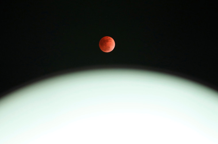 סופר מון ביפן. צילום: רויטרס