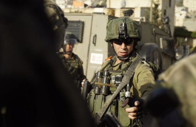 חיילי צה&quot;ל במצוד אחר המחבל מחוות גלעד. צילום: דובר צה&quot;ל