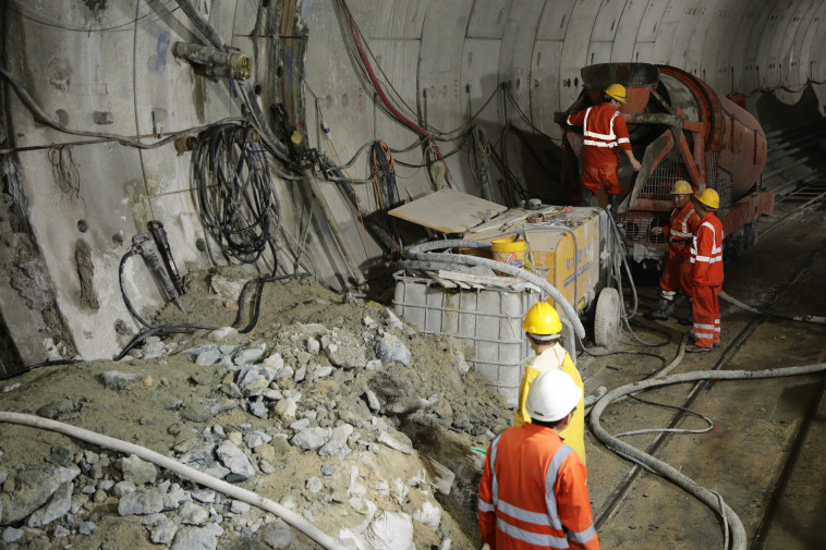 עבודות הרכבת הקלה. צילום: אלוני מור