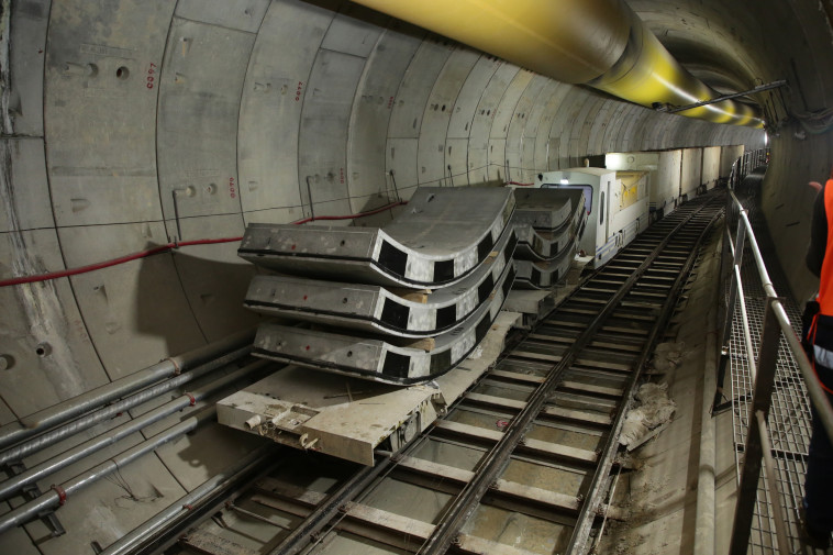 עבודות הרכבת הקלה. צילום: אלוני מור