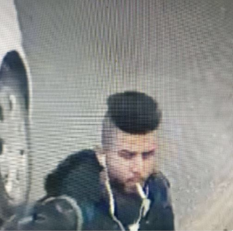 המחבל שביצע את הפיגוע באריאל. קרדיט: צילום מסך