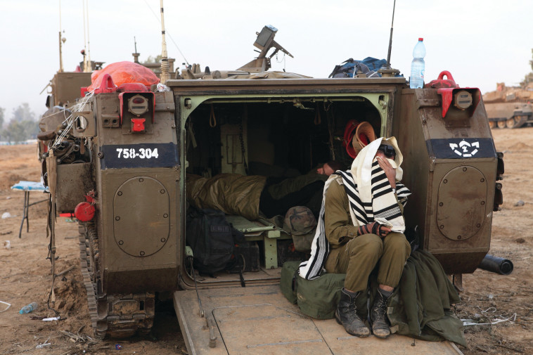 &quot;צריכים להביא בחשבון שייתכן שיותר ויותר חרדים יתגייסו&quot;. חיילים חרדים בצה&quot;ל. צילום: יעקב נחומי, פלאש 90