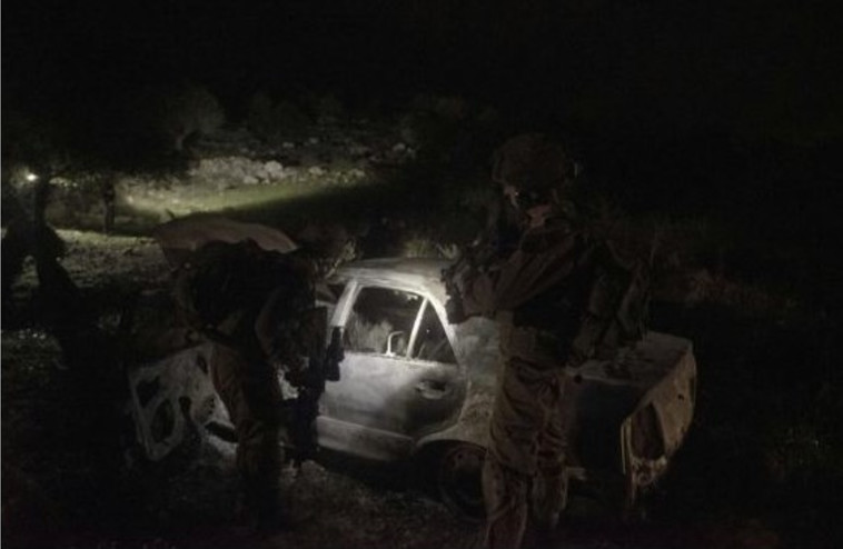 חיפושים באזור הבית. צילום: דובר צה&quot;ל