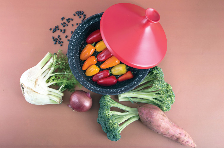 סיר הטאג'ין של &quot;נעמן&quot;. צילום: שירה רז