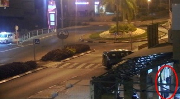 השוד בעסק. צילום: דוברות המשטרה