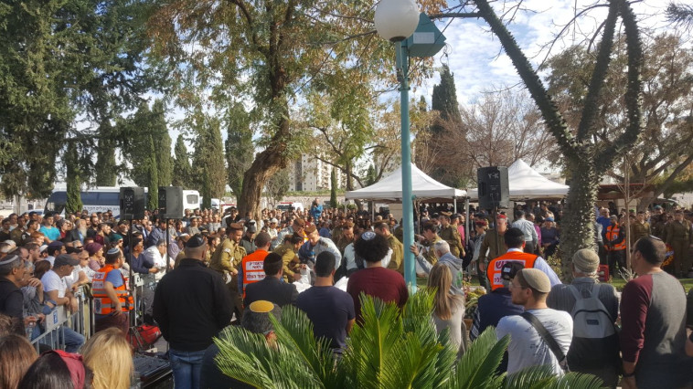 הלווייתו של סימן טוב בפתח תקווה. צילום: אלון חכמון