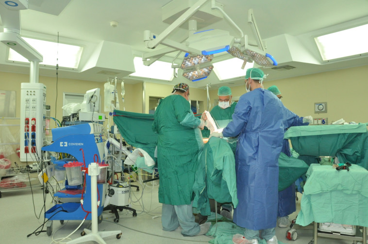 חדר הניתוח בבית חולים כרמל. צילום: ללא קרדיט