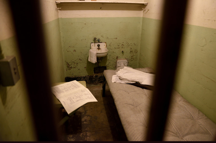 &quot;כולם מודעים למצב&quot;. תא מעצר. צילום: גילי יערי, פלאש 90 