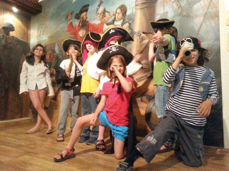 פורים במוזיאון הימי. סטאס קורולוב 