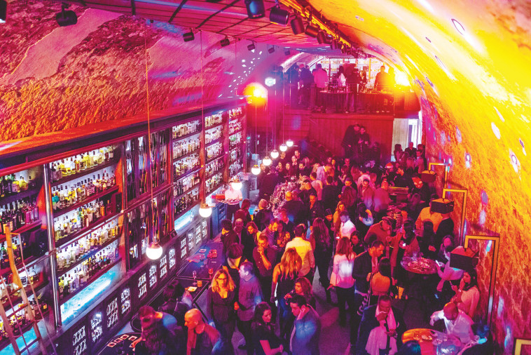 וויסקי בר. צלם : דור קדמי 