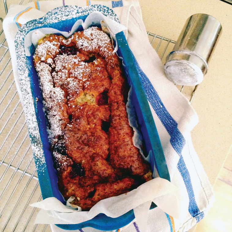 עוגת פרג קלילה. צילום: פסקל פרץ רובין