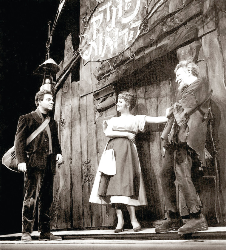 נאוה צוקרמן, &ldquo;פונדק הרוחות&ldquo;. צלם : מולה הרמתי 