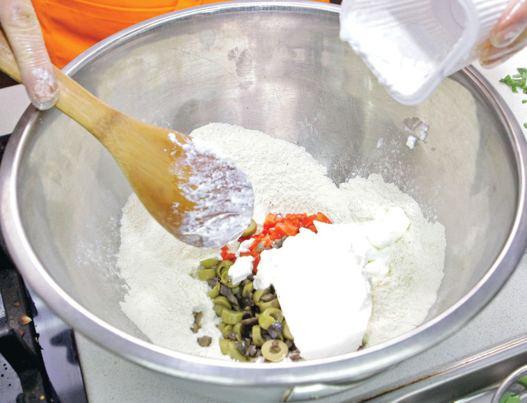 שלבי הכנת המאפינס. צילומים וסגנון: פסקל פרץ-רובין