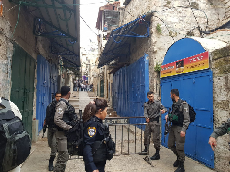 זירת פיגוע הדקירה בירושלים, צילום: סוכנות תצפית זירת פיגוע הדקירה בירושלים, צילום: סוכנות תצפית