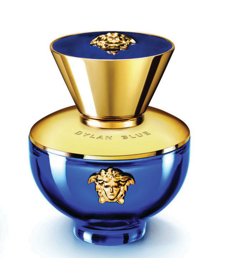 VERSACE DYLAN BLUE בניחוח פרחוני שכולו מחווה לנשים. צילום: יח&quot;צ