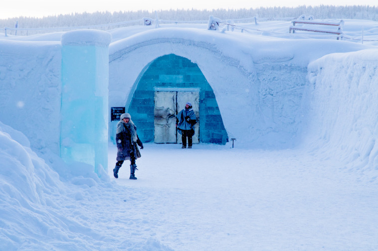 מלון הקרח מבחוץ. צילום: ניר קידר