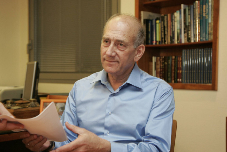 &quot;השתלחויות קשות&quot;. אולמרט. צילום:  אריק סולטאן 