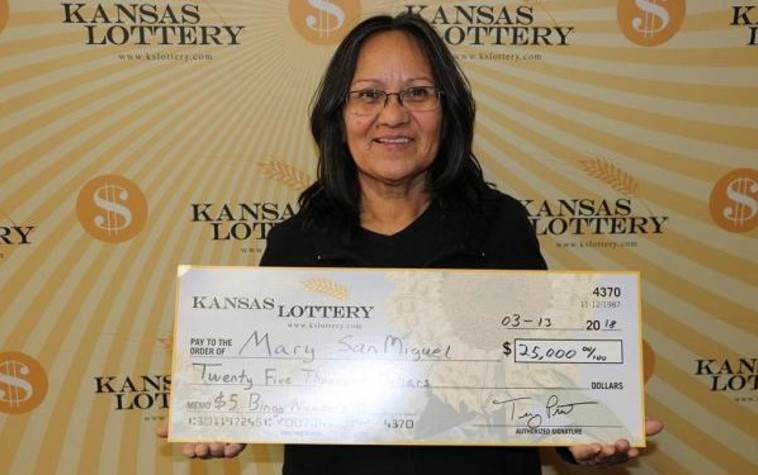 לא מצאה חנייה וזכתה בגלל זה בלוטו. מיגל והצ'ק