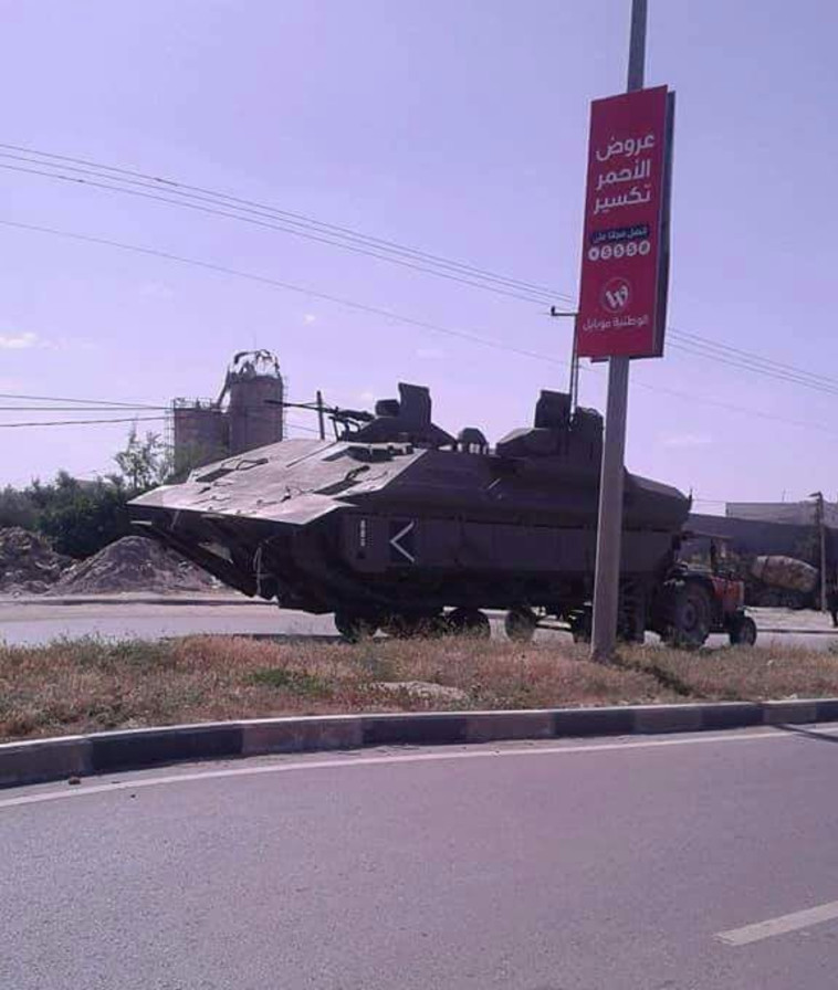 נגרר על ידי טרקטור. דגם של נגמ&quot;ש, צילום: רשתות ערביות